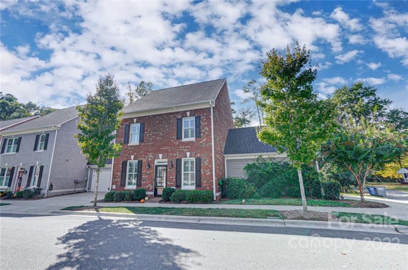 592 Summerfield Place