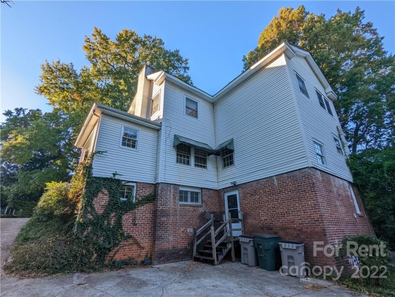 Property image 3 at 904 Edgewood Circle, Gastonia, NC 28052