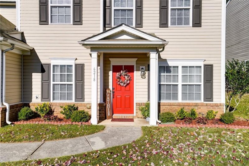 Property image 2 at 6218 Shelley Avenue, Charlotte, NC 28269