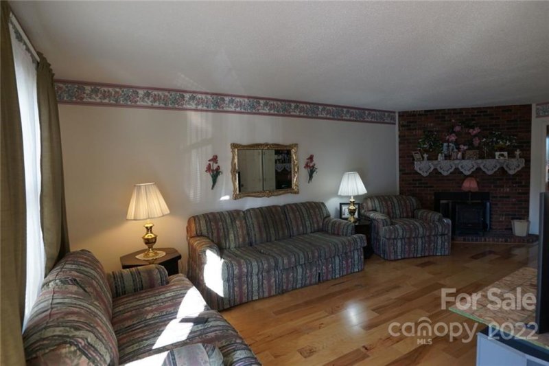 Property image 2 at 1330 5th Street, Hickory, NC 28601