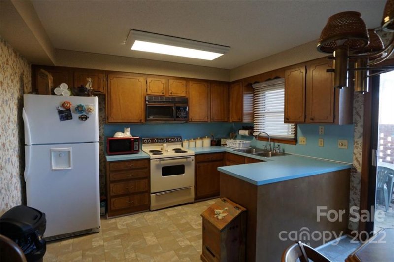 Property image 5 at 1330 5th Street, Hickory, NC 28601