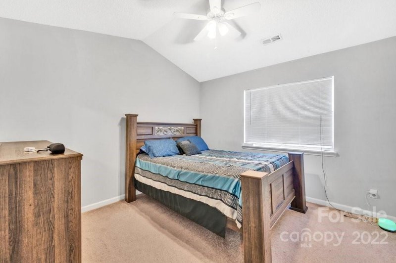 Property image 5 at 3849 Mosscroft Lane, Charlotte, NC 28215