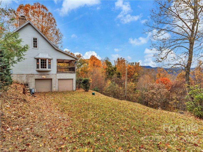 Property image 5 at 20 Claw Court, Bakersville, NC 28705