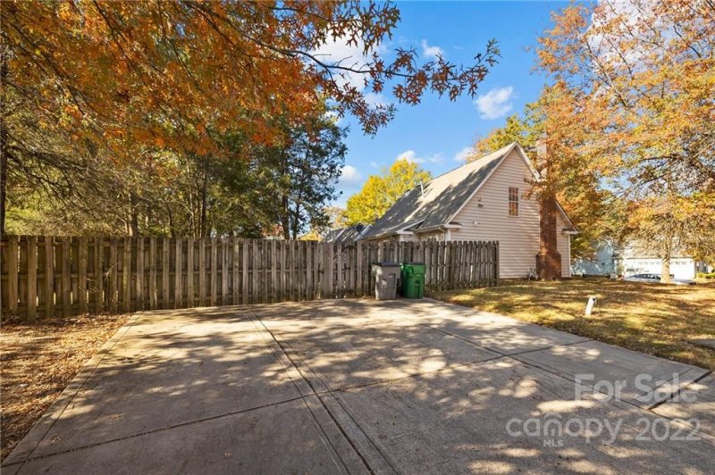 Property image 4 at 9003 Cedar Run Way, Charlotte, NC 28273