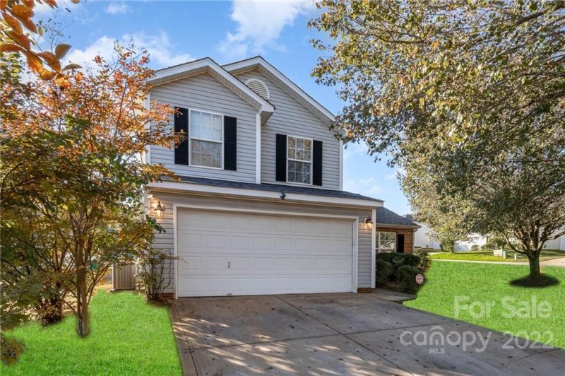 Property image 2 at 2006 Robanna Court, Charlotte, NC 28214