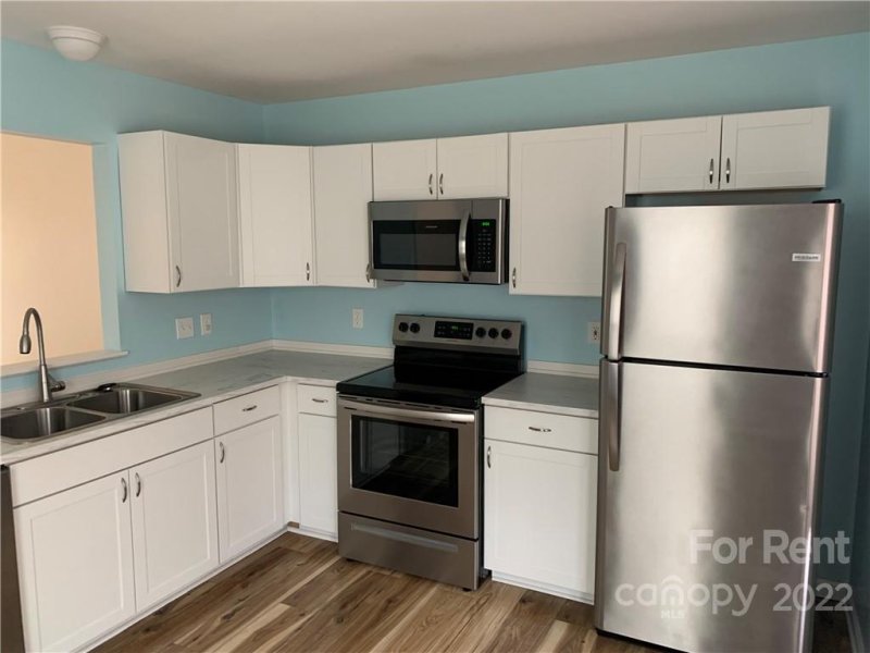 Property image 2 at 5716 Silver Eagle Drive, Charlotte, NC 28214