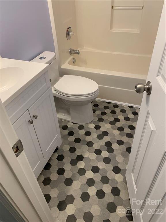 Property image 4 at 5716 Silver Eagle Drive, Charlotte, NC 28214