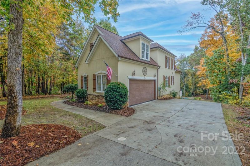 Property image 3 at 1426 Doe Ridge Lane, Fort Mill, SC 29715