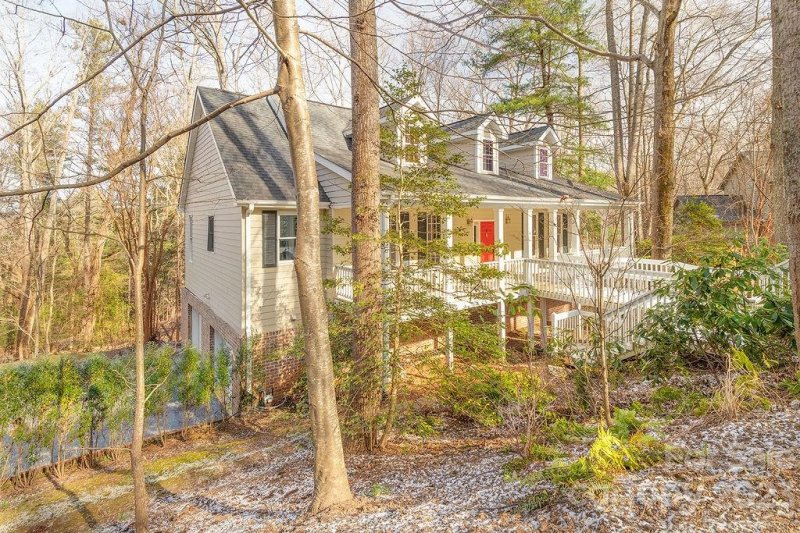 Property image 2 at 210 Blake Mountain Circle, Asheville, NC 28803