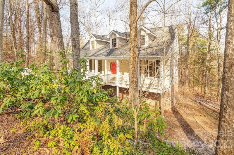 Property image 4 at 210 Blake Mountain Circle, Asheville, NC 28803