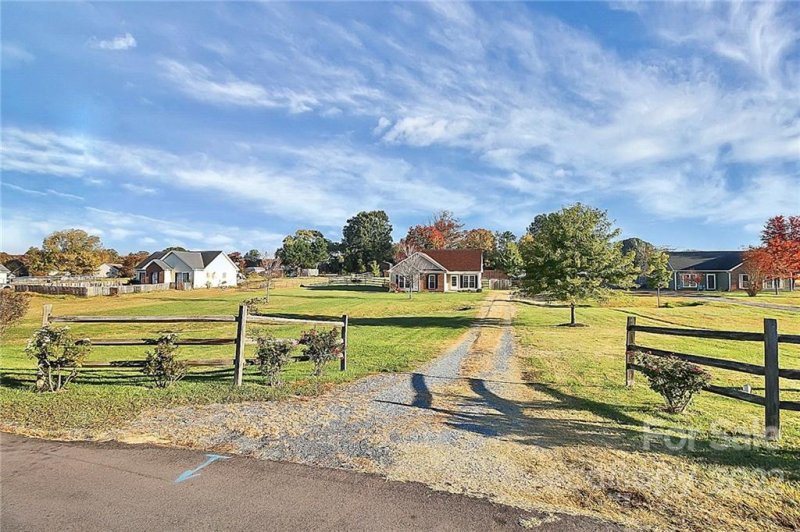 Property image 4 at 5108 Willow Run Drive, Monroe, NC 28110