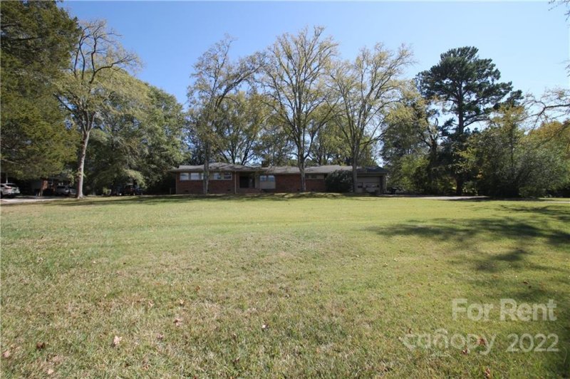Property image 2 at 401 Lakeside Drive, Rock Hill, SC 29730