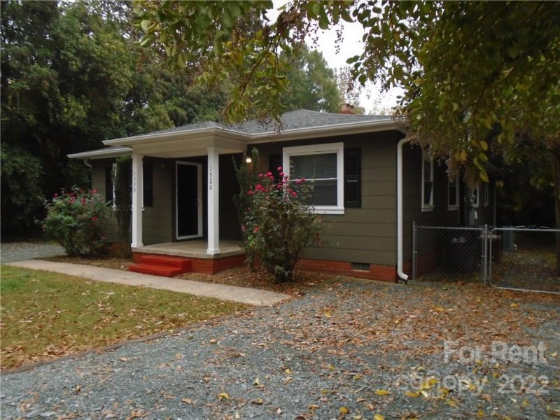 Property image 2 at 1520 Downs Avenue, Charlotte, NC 28205