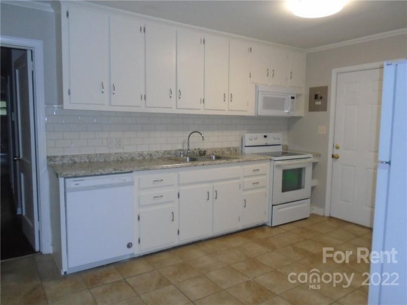 Property image 3 at 1520 Downs Avenue, Charlotte, NC 28205