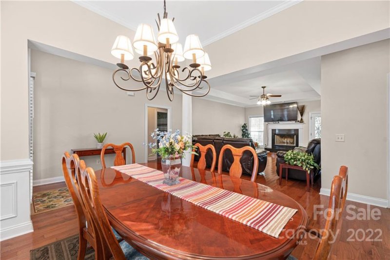 Property image 2 at 323 Elysian Drive, Mooresville, NC 28117