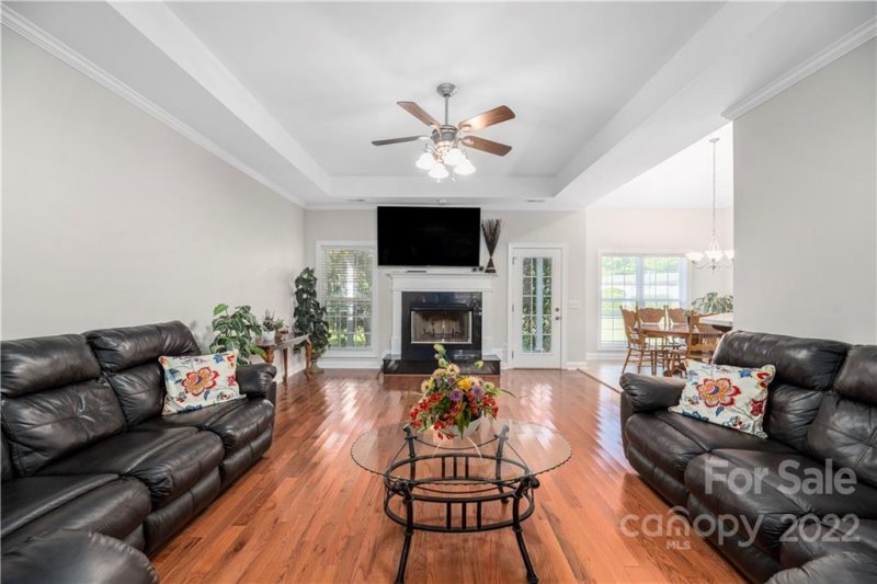 Property image 4 at 323 Elysian Drive, Mooresville, NC 28117