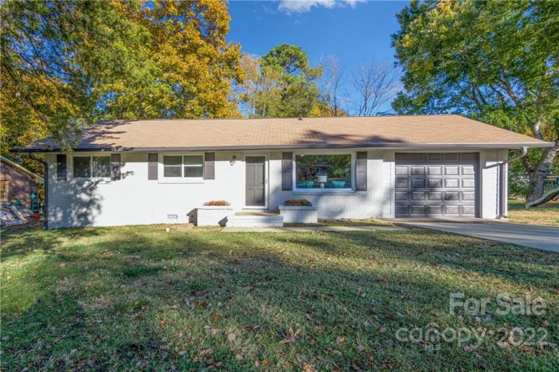 2021 Montclair Drive
