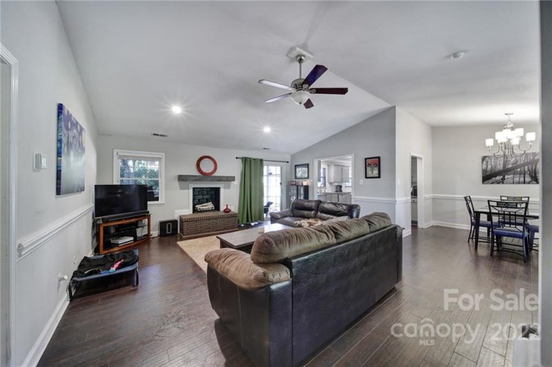 Property image 5 at 2006 Lynn Circle, Rock Hill, SC 29732