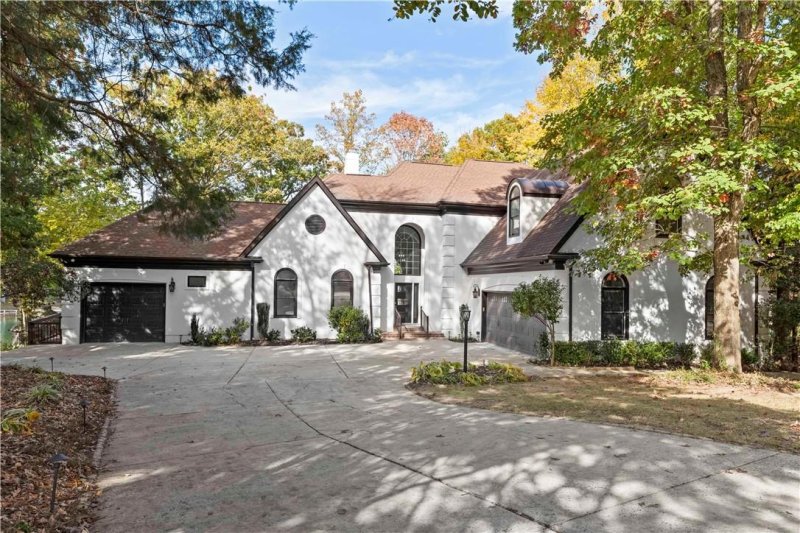 Property image 5 at 21400 Rosslare Court, Cornelius, NC 28031