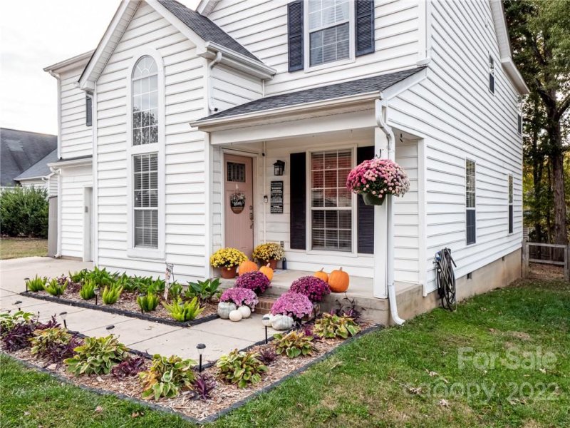 Property image 3 at 919 Treasure Place, Concord, NC 28025