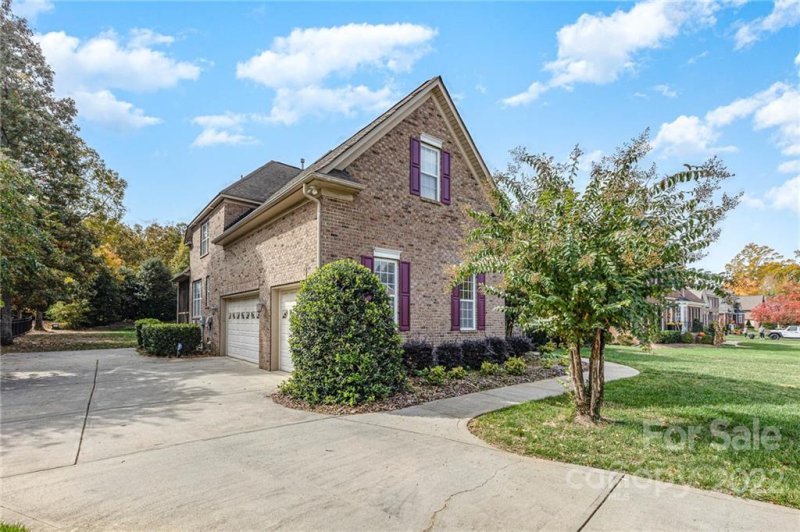 Property image 3 at 2502 Albatross Lane, Matthews, NC 28104