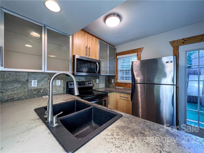 Property image 4 at 636 Chipley Avenue, Charlotte, NC 28205