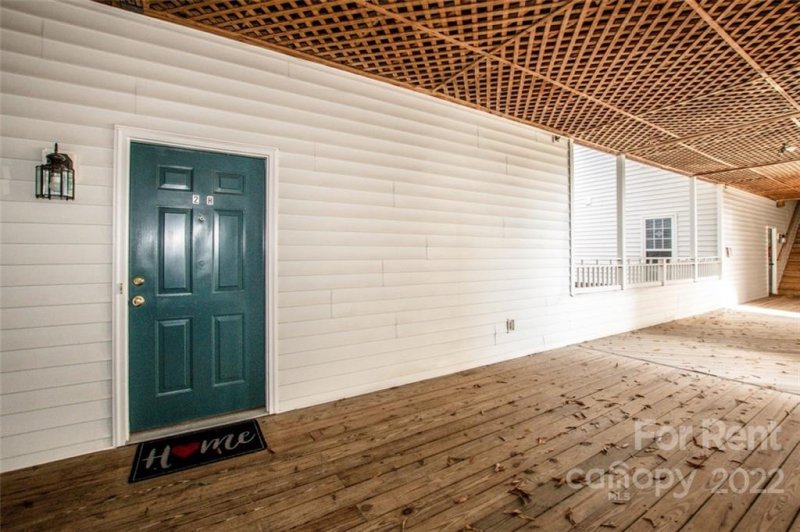 Property image 2 at 18710 Oakhurst Boulevard, Cornelius, NC 28031