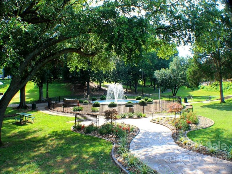 Property image 4 at 940 Rachel Anne Drive, Belmont, NC 28201