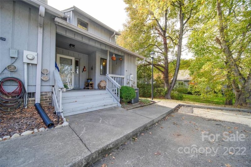 Property image 3 at 100 Willow Run, Gastonia, NC 28056