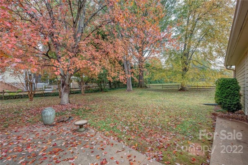 Property image 3 at 3022 Courtland Drive, Gastonia, NC 28056