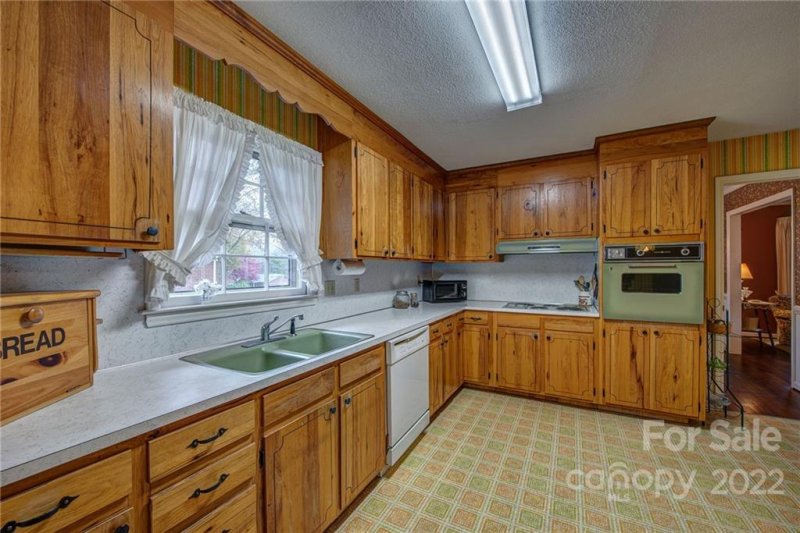 Property image 4 at 3022 Courtland Drive, Gastonia, NC 28056