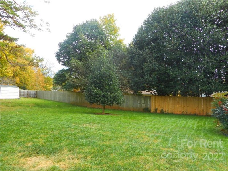 Property image 5 at 620 Bellows Lane, Charlotte, NC 28270