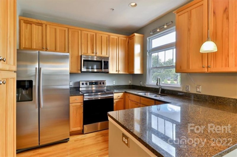 Property image 2 at 923 Gracie Way, Charlotte, NC 28204