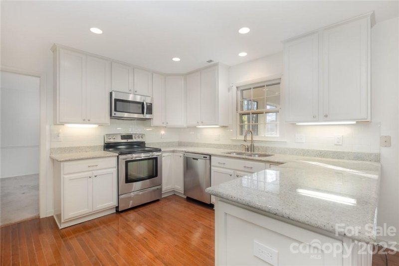 Property image 4 at 7131 Powder Mill Place, Charlotte, NC 28277