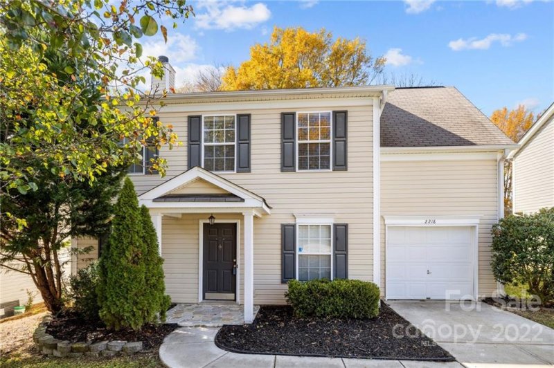 Property image 2 at 2218 Pimpernel Road, Charlotte, NC 28213