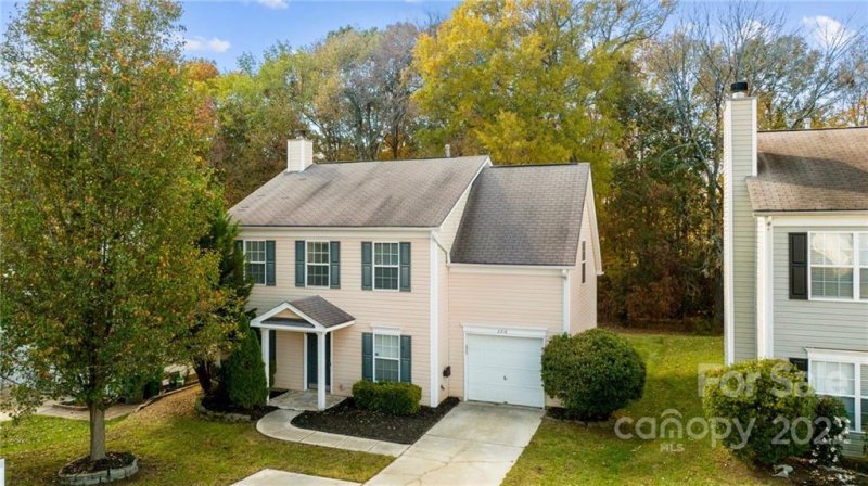 Property image 3 at 2218 Pimpernel Road, Charlotte, NC 28213