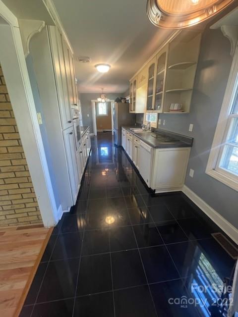 Property image 3 at 1429 Lyon Court, Charlotte, NC 28205