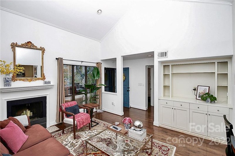 Property image 3 at 425 N Church Street, Charlotte, NC 28202