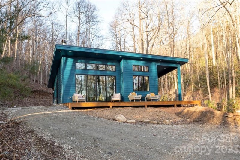 808 Mountain Cove Road