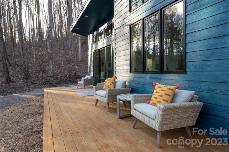 Property image 2 at 808 Mountain Cove Road, Hendersonville, NC 28792