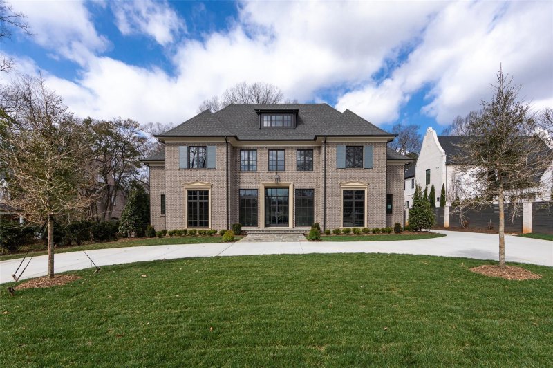 Property image 2 at 1816 Ferncliff Road, Charlotte, NC 28211