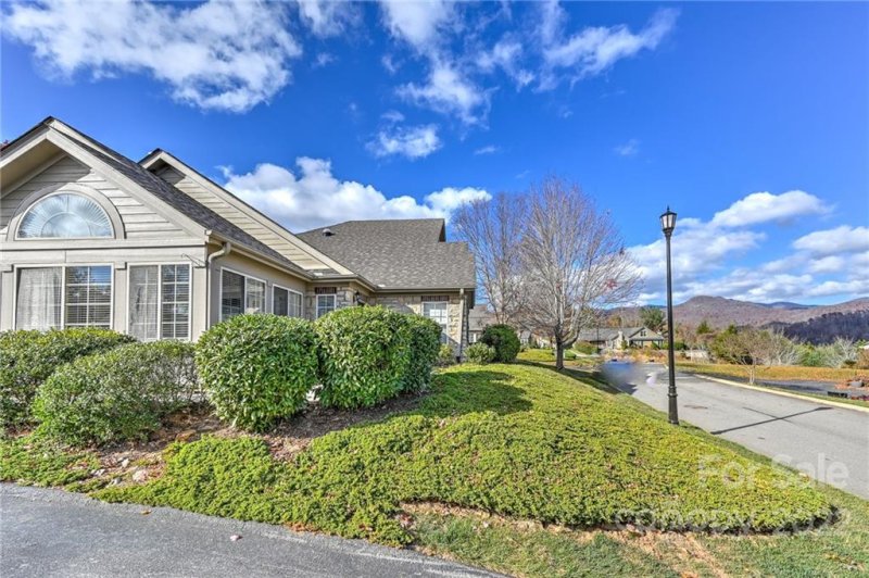 Property image 3 at 35 Outlook Circle, Swannanoa, NC 28778