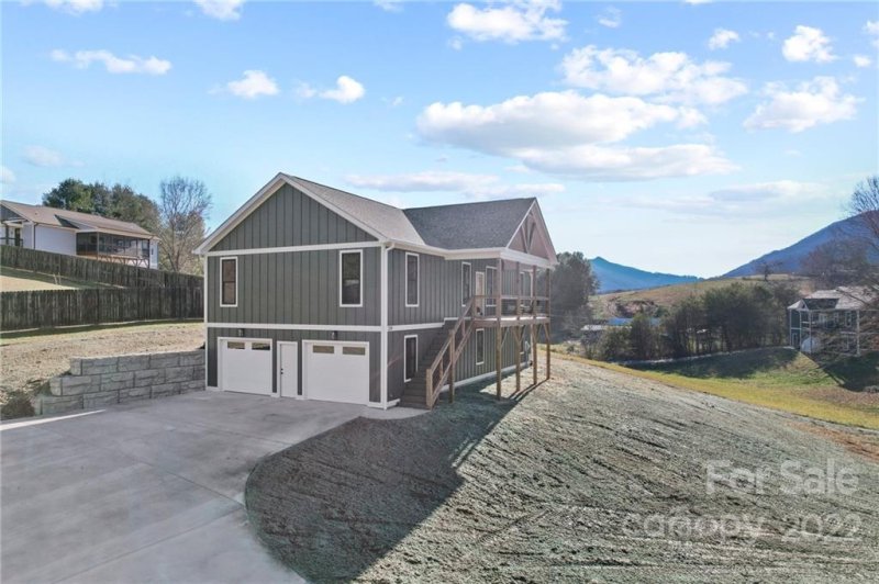 Property image 5 at 129 Oak Mountain Drive, Leicester, NC 28748