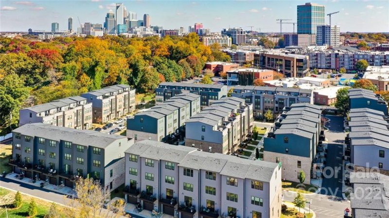 Property image 2 at 526 Music Hall Way, Charlotte, NC 28203