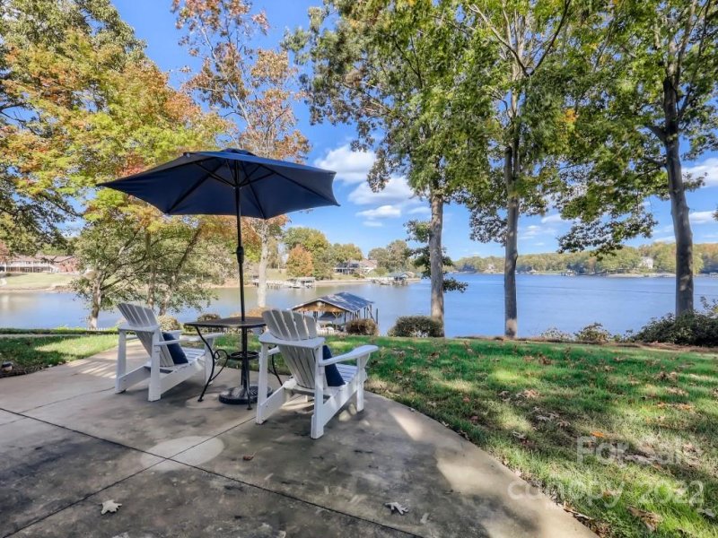 Property image 4 at 119 Admiral Lane, Troutman, NC 28166