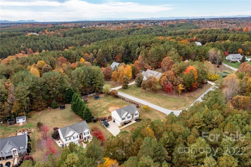 Property image 2 at 5237 Whitewater Drive, Hickory, NC 28601