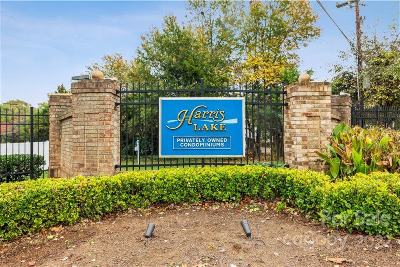 Property image 2 at 4617 Hamory Drive, Charlotte, NC 28212