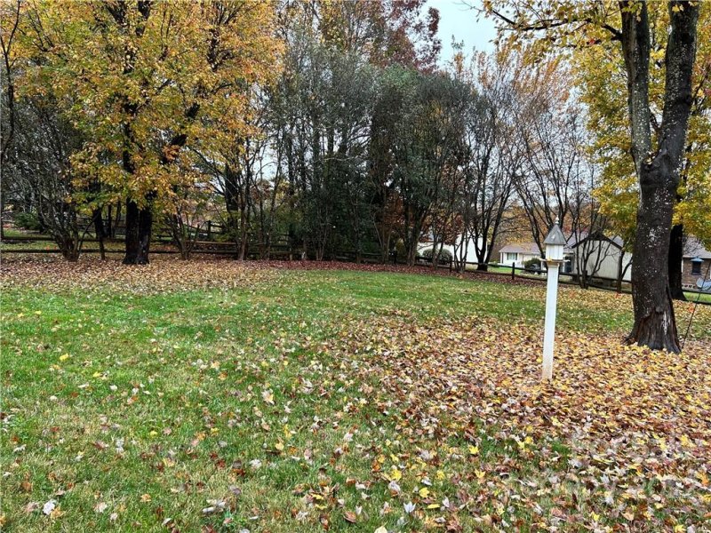 Property image 3 at 1435 32nd Street Court, Conover, NC 28613