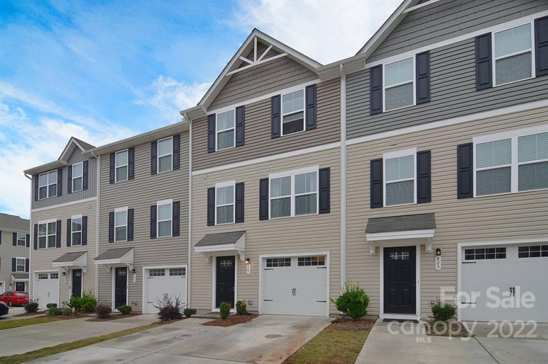 Property image 3 at 807 Renee Avenue, Fort Mill, SC 29715