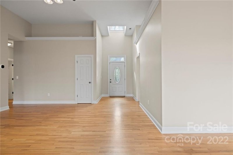 Property image 4 at 7 Nuthatch Court, Fairview, NC 28730